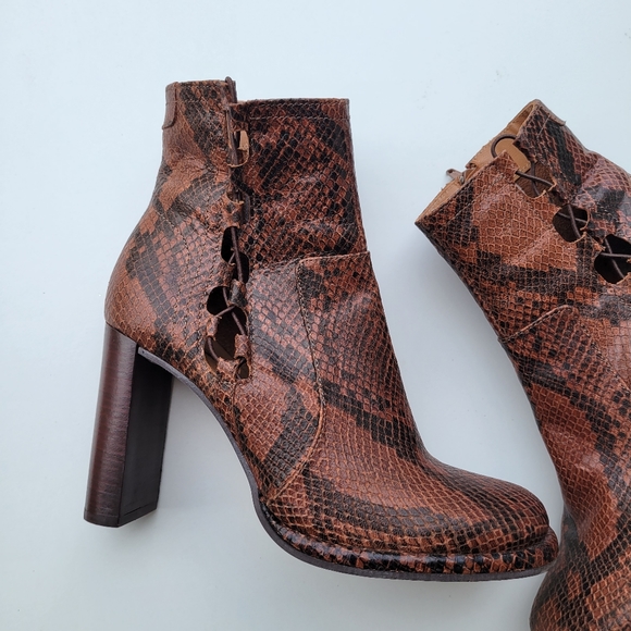Free People Snake Marietta Heel Boot Mocha Brown 38.  8 - Picture 9 of 10